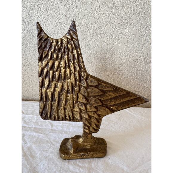 Mid Century Horned Owl Sculpture Modernist Figurine Gold Metal Statue Art MCM - Picture 6 of 9